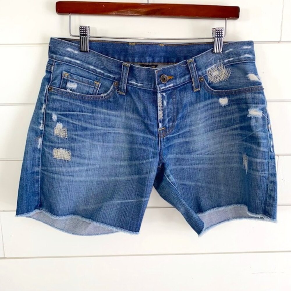 The Lucky legend Loose Fit Distressed Jean Shorts womens 6/28 travel comfy baggy